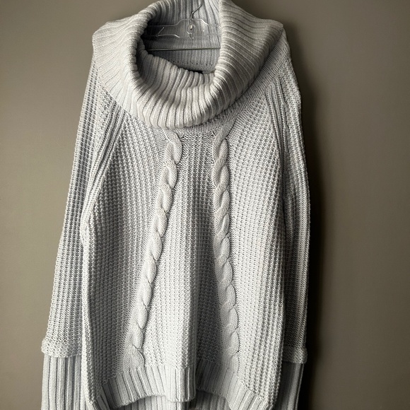 Ivanka Trump Sweaters - Ivanka Trump